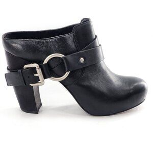 VERA WANG Lavender Label Leather Mules